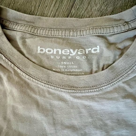 Boneyard Surf Co. Martha’s Vineyard T-Shirt Size Small
Unisex men’s women’s tee‌ - Picture 3 of 4